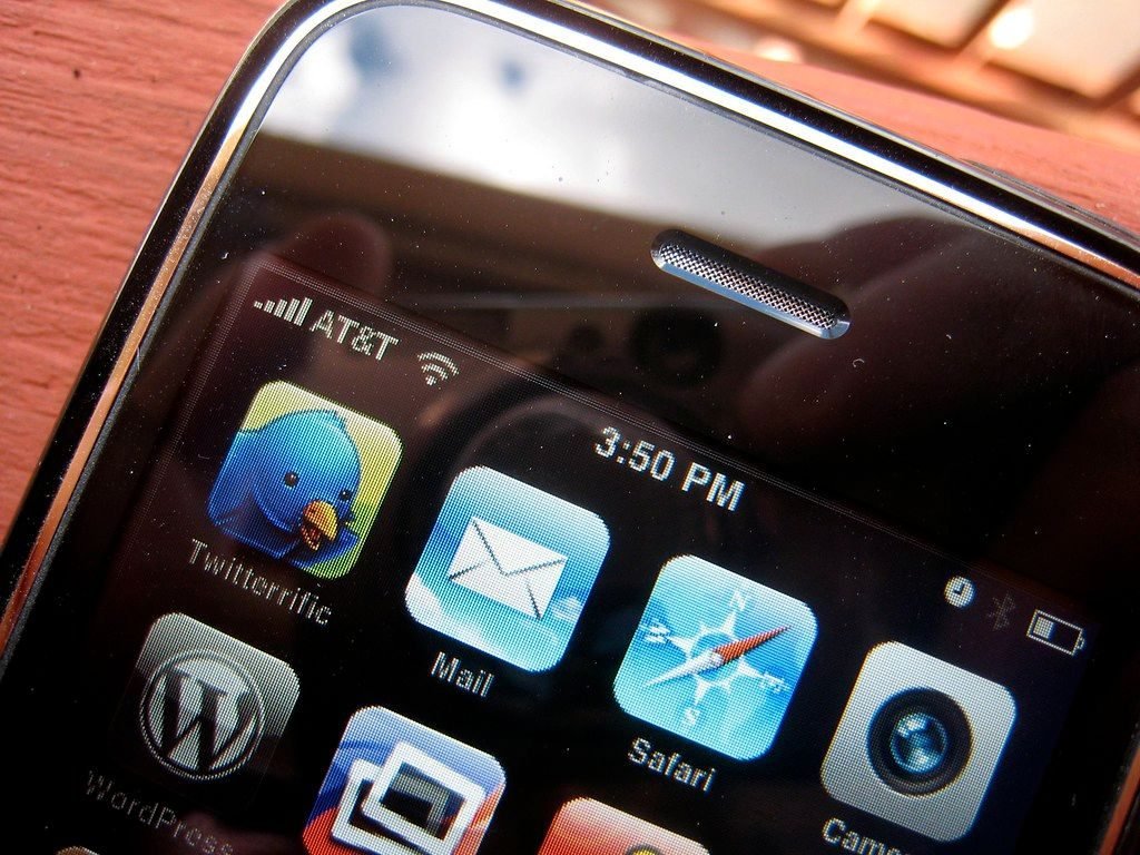 Tela de smartphone com aplicativos